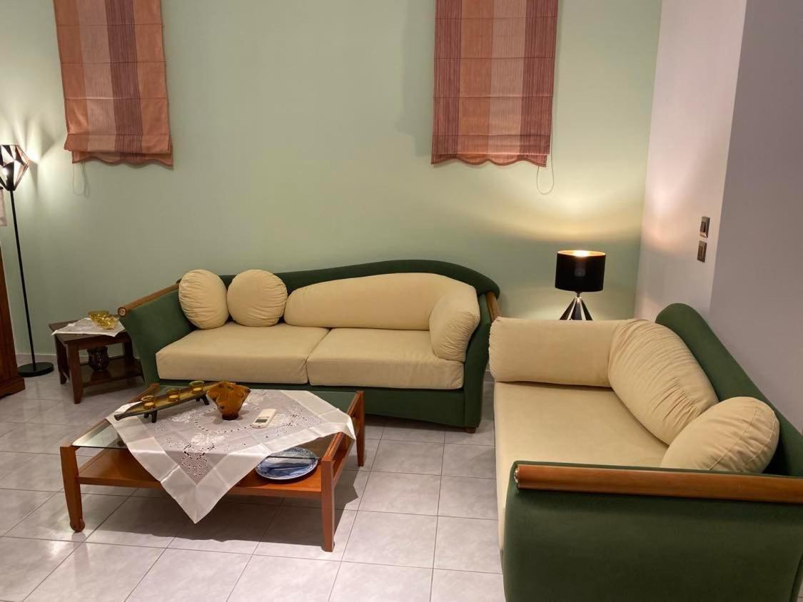 Villa Tzitzifies Kourouklata 外观 照片