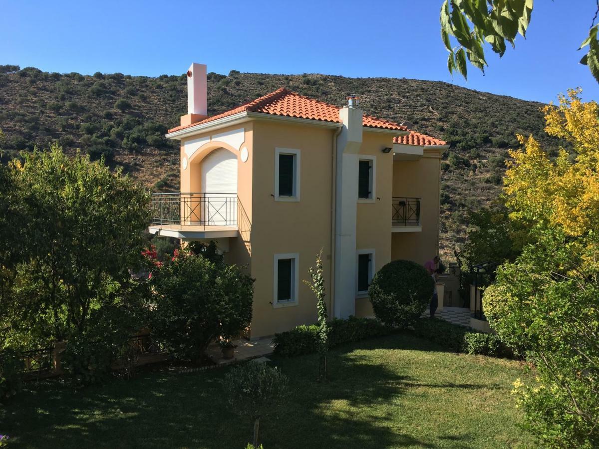 Villa Tzitzifies Kourouklata 外观 照片