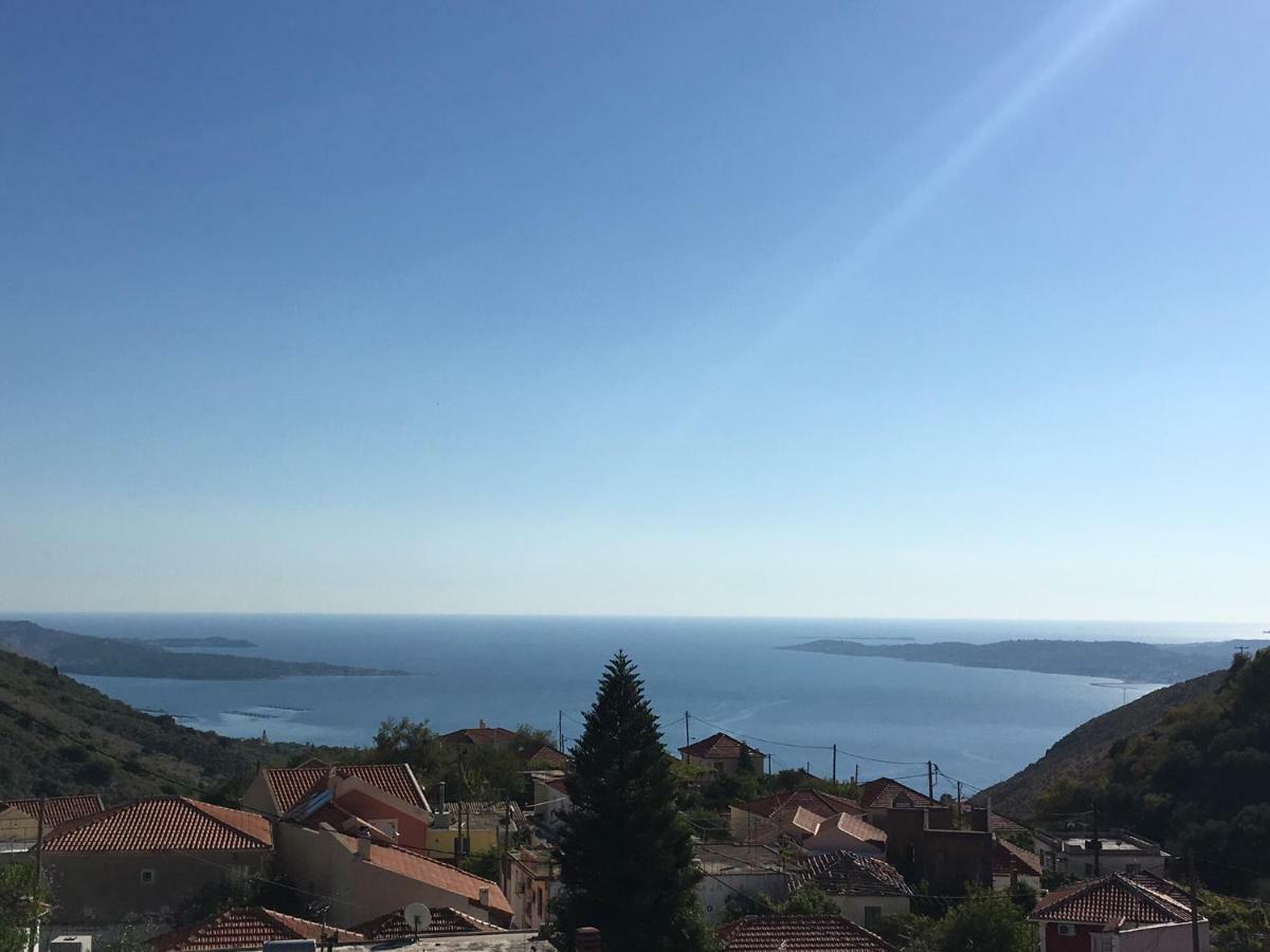 Villa Tzitzifies Kourouklata 外观 照片